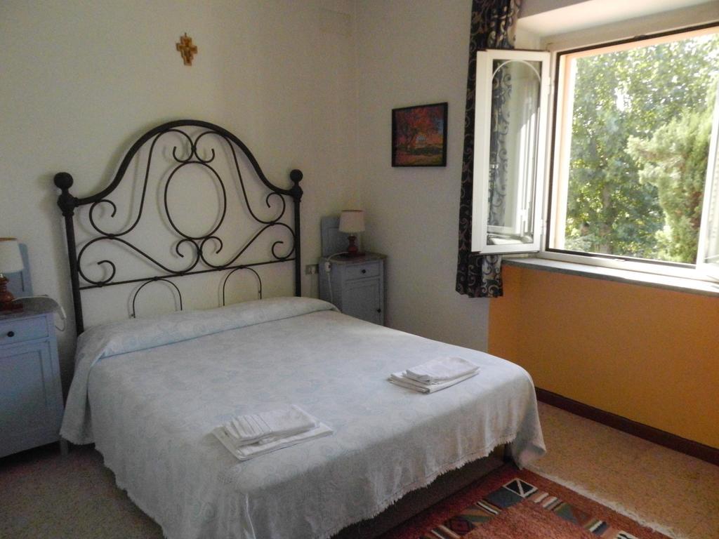 Residence Il Colle Collestrada Room photo